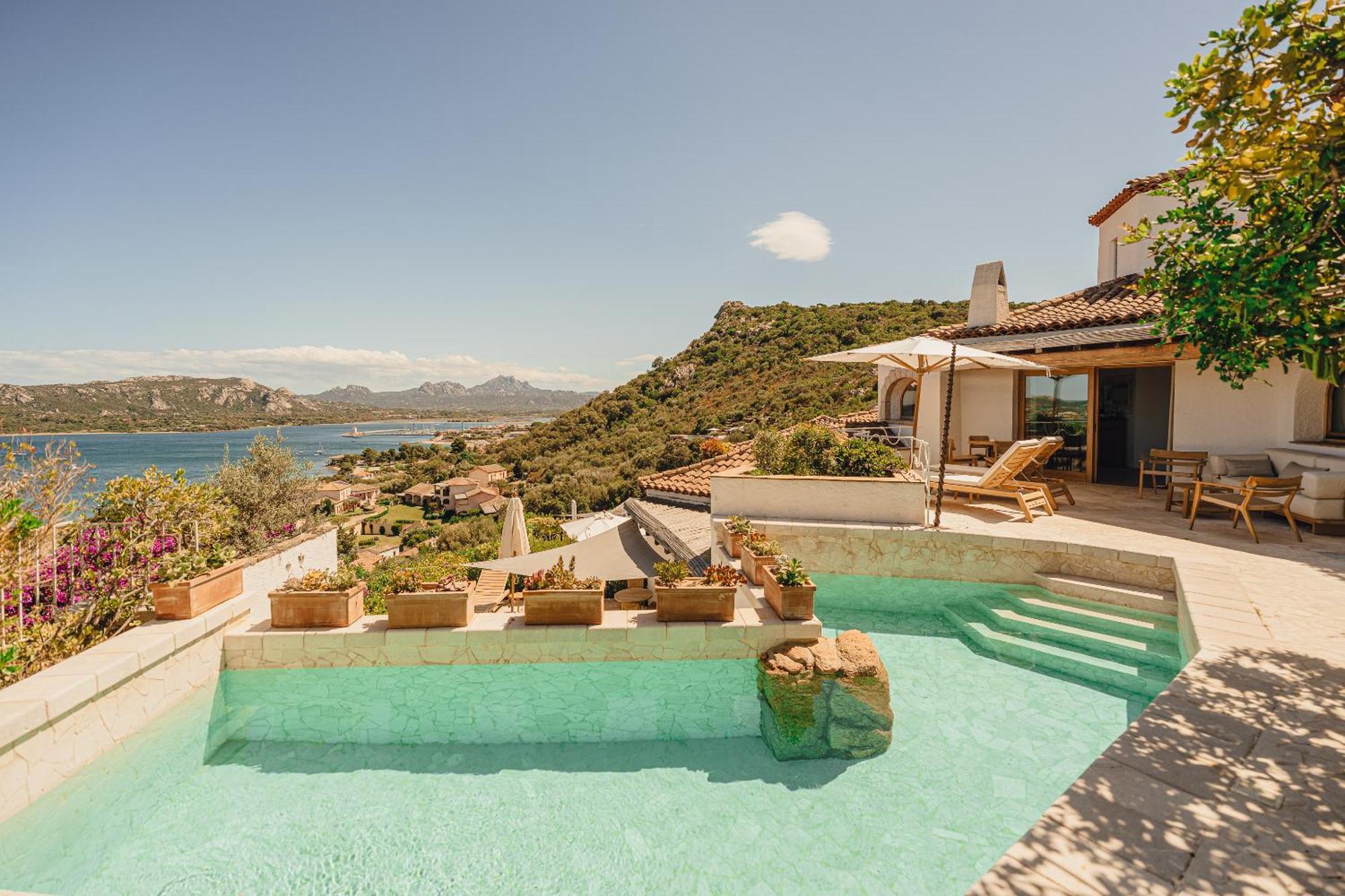 Aethos Sardinia Hotel Cannigione Exterior photo