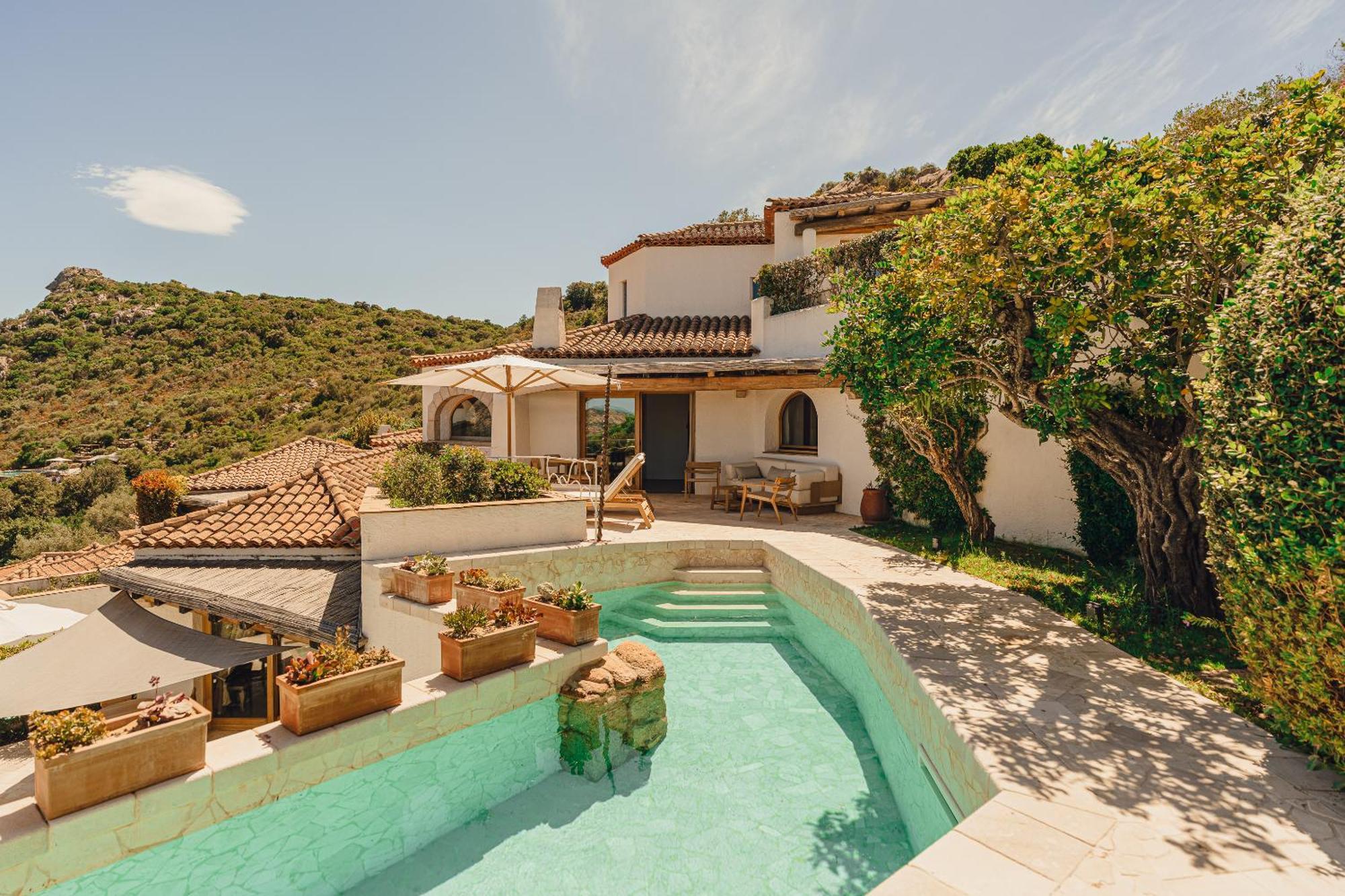 Aethos Sardinia Hotel Cannigione Exterior photo