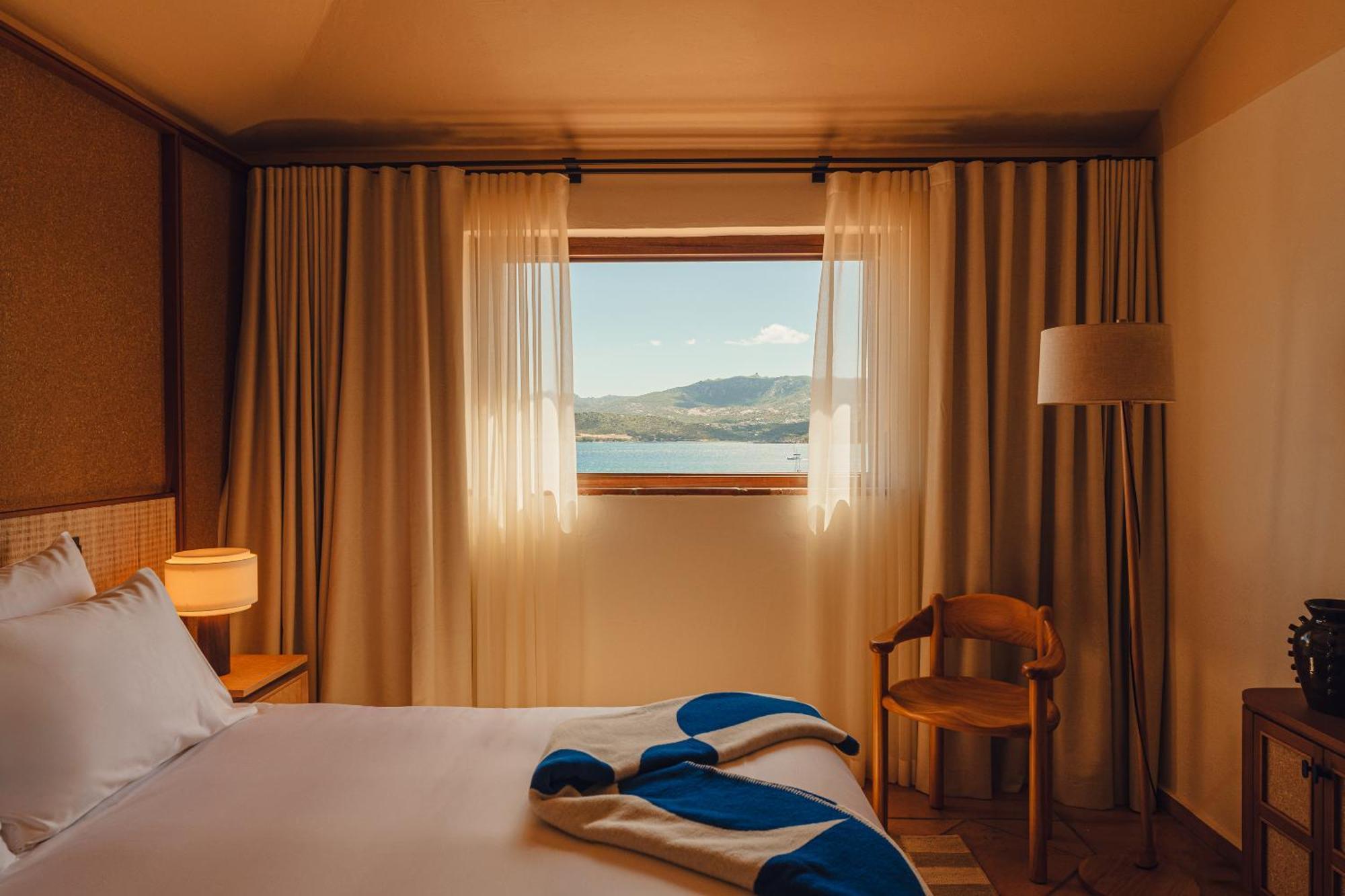 Aethos Sardinia Hotel Cannigione Exterior photo