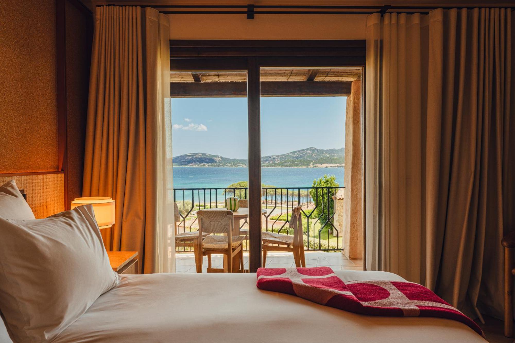 Aethos Sardinia Hotel Cannigione Exterior photo
